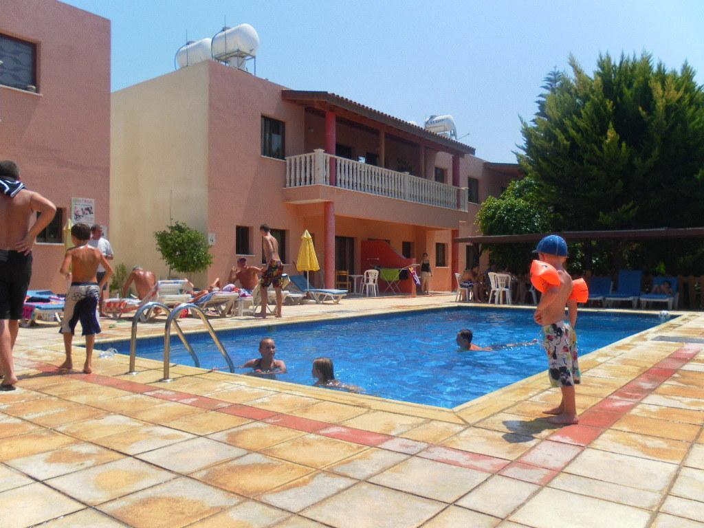 Anastasia Holiday Apartments Klorakas Exterior photo