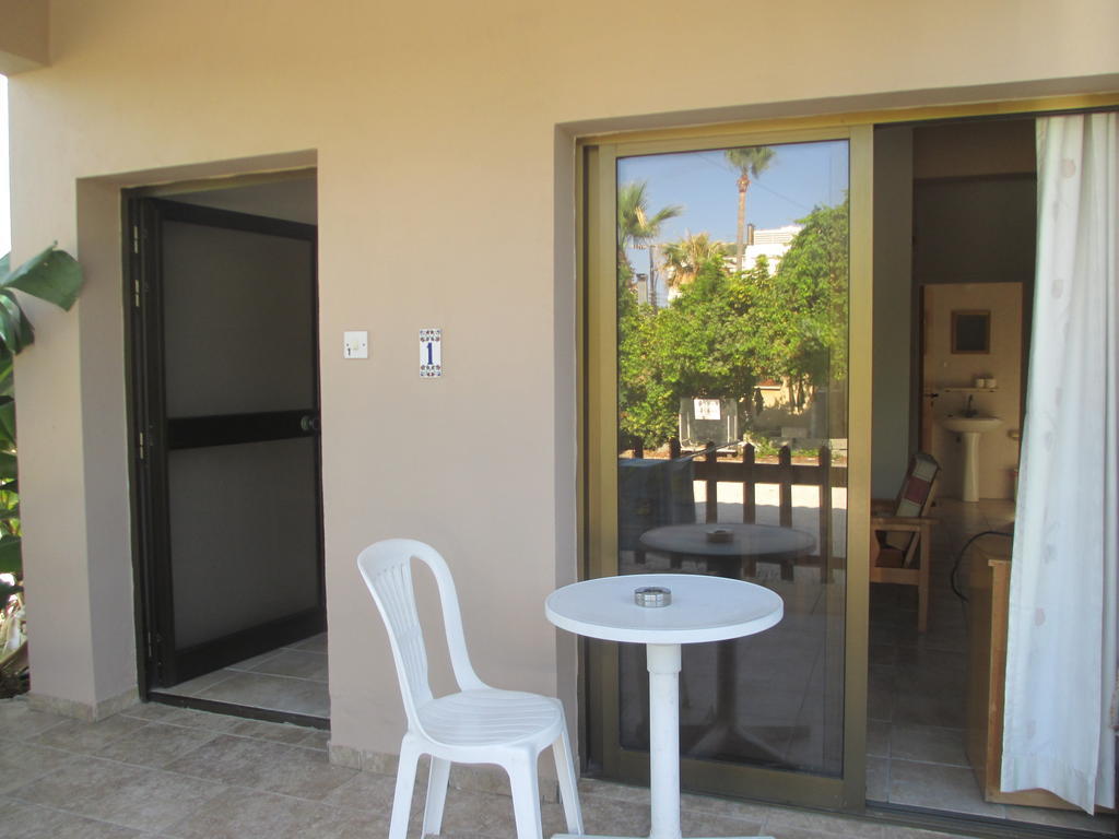 Anastasia Holiday Apartments Klorakas Exterior photo